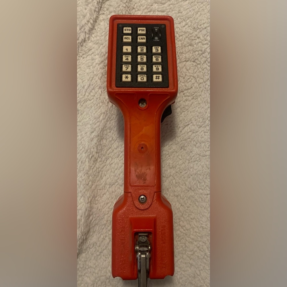 Vintage Harris/Dracon TS22 series lineman's telephone test set